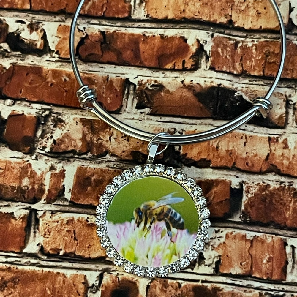 Bumble bee bracelet